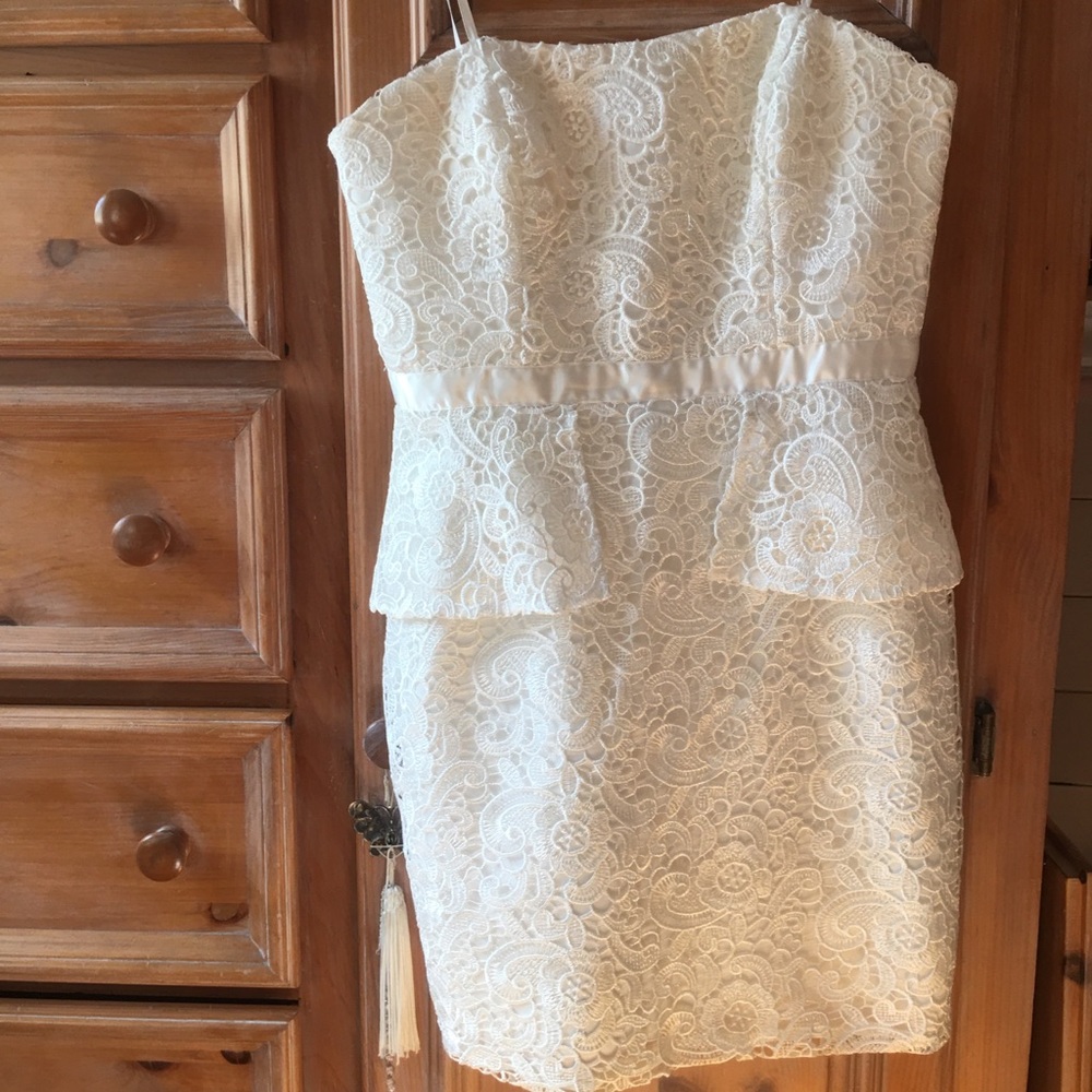 Lace strapless dress